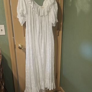 Doen Loretta White Maxi Dress